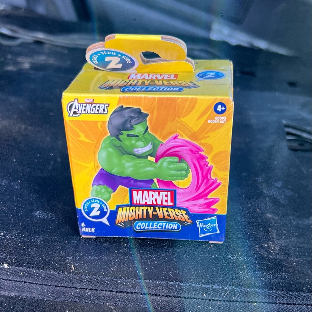 Marvel Mighty-Verse Hulk Action Figure - Green and Pink